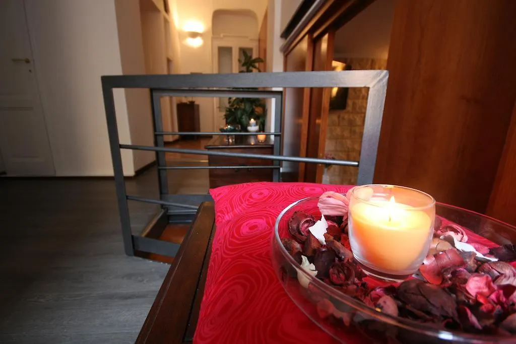 B&B 7 Archi Como