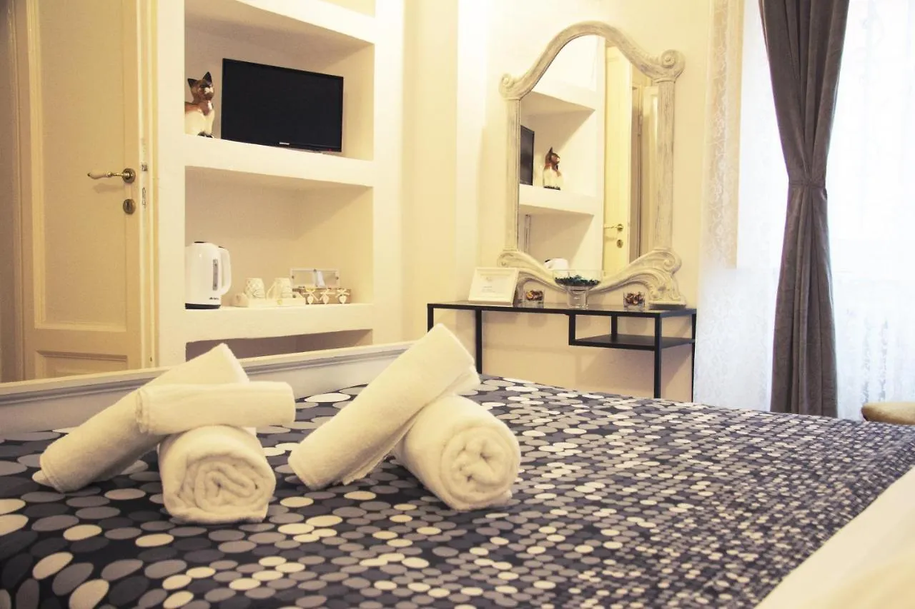 B&B 7 Archi Como Italy