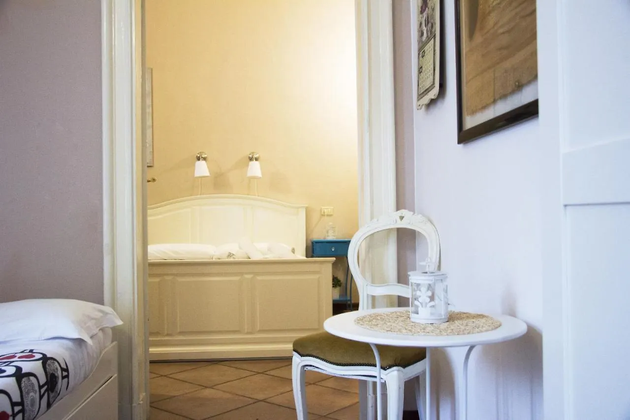 B&B 7 Archi Como 2*,  Italien